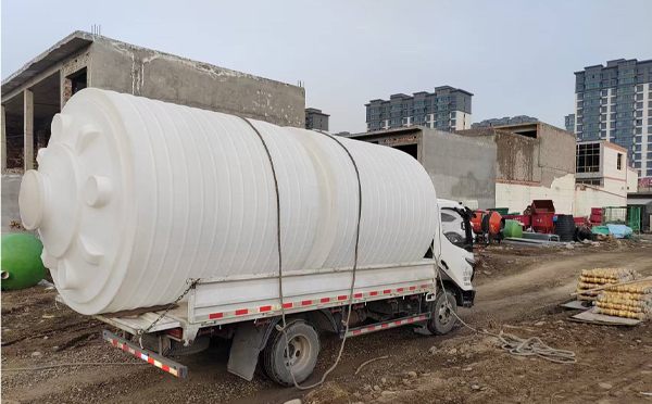 PE武都塑料大桶运输中